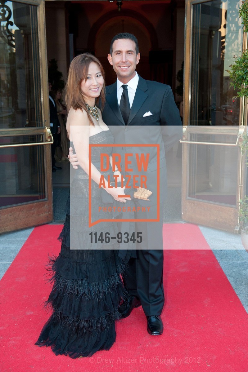 Vivian Bui, Steven Flores, BRAVO! CLUB Opening Night Gala 2012, San Francisco War Memorial Opera House. 301 Van Ness Avenue, September 7th, 2012, Photo #1146-9345 Vivian Bui, Steven Flores, Photo #1146-9345