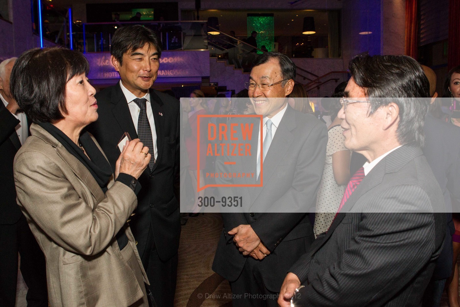 Jun-Ko Nakagawa, Toru Iwai, Toichi Takenaka, HOTEL NIKKO'S 25th Anniversary Celebration, US, October 11th, 2012, Photo #300-9351 Jun-Ko Nakagawa, Toru Iwai, Toichi Takenaka, Photo #300-9351