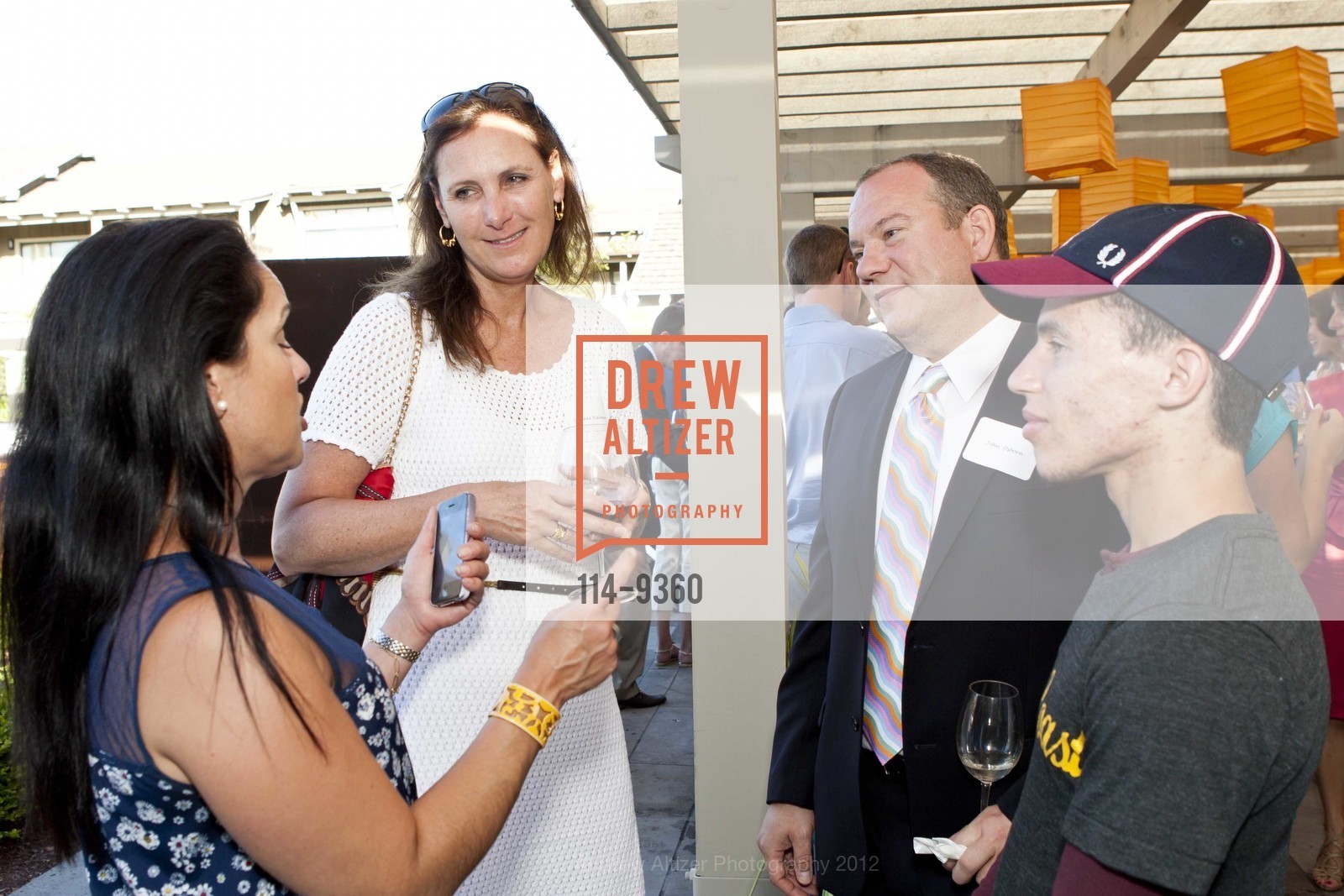 Sharon Cabral, Suzanne Rischman, John Osborn, Ralph Stone, MENLO CHARITY Horse Show Sponsor Party, US, June 26th, 2012, Photo #114-9360 Sharon Cabral, Suzanne Rischman, John Osborn, Ralph Stone, Photo #114-9360