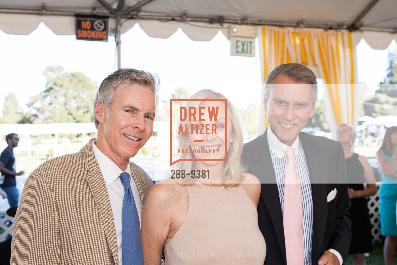 Elwood Haynes, Marsha Hannay, Jim Hannay, MENLO CHARITY Horse Show Gala Dinner, US, August 10th, 2012, Photo #288-9381 Elwood Haynes, Marsha Hannay, Jim Hannay, Photo #288-9381