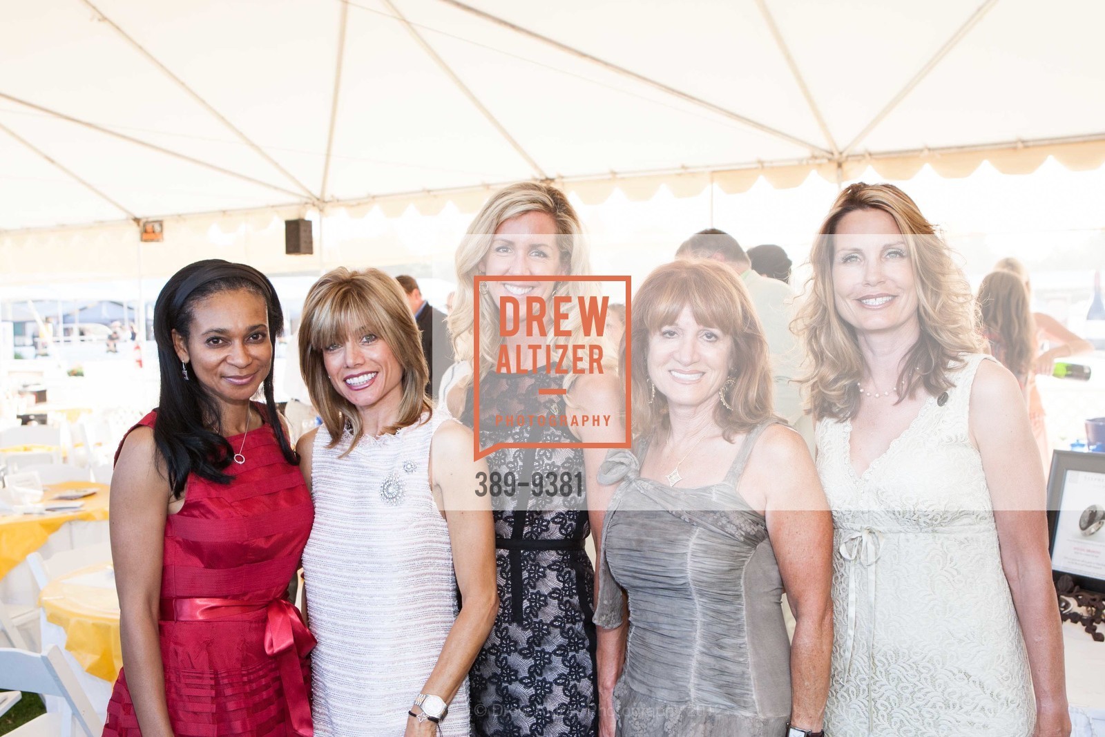Nicole Douglas, Lisa Cavezza, Kristin Davis, Carole Kraft-Edwards, MENLO CHARITY Horse Show Gala Dinner, US, August 10th, 2012, Photo #389-9381 Nicole Douglas, Lisa Cavezza, Kristin Davis, Carole Kraft-Edwards, Photo #389-9381