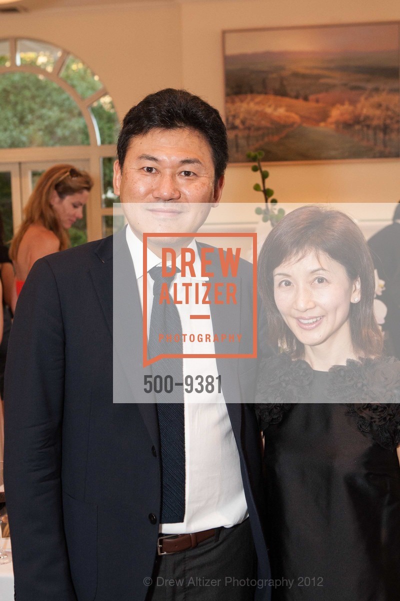 Hiroshi Mikitani, Haruko Mikitani, Photo #500-9381