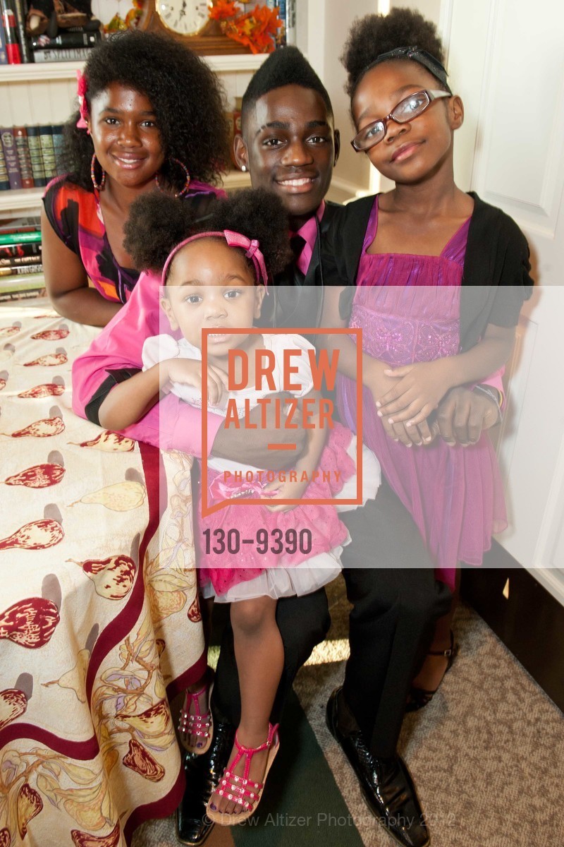 Shaunee Thompson, Trayshaun Kinsey, Samiyah Thompson, Ariel Thompson, GEORGE MARK CHILDREN'S HOUSE Gala 2012: Superheroes, George Mark Children's House. 2121 George Mark Lane, September 29th, 2012, Photo #130-9390 Shaunee Thompson, Trayshaun Kinsey, Samiyah Thompson, Ariel Thompson, Photo #130-9390