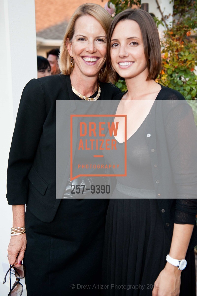 Julie Brewer, Noelle Blanchard, GEORGE MARK CHILDREN'S HOUSE Gala 2012: Superheroes, George Mark Children's House. 2121 George Mark Lane, September 29th, 2012, Photo #257-9390 Julie Brewer, Noelle Blanchard, Photo #257-9390