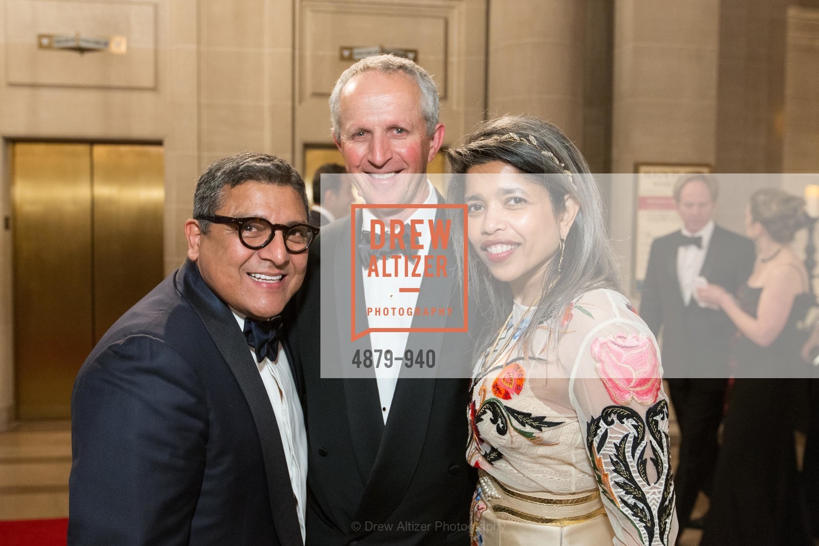 Riccardo Benavides, Phil Pemberton, Deepa Pakianathan, SF BALLET Gala 2015: Infinite Romance, US, January 23rd, 2015, Photo #4879-940 Riccardo Benavides, Phil Pemberton, Deepa Pakianathan, Photo #4879-940