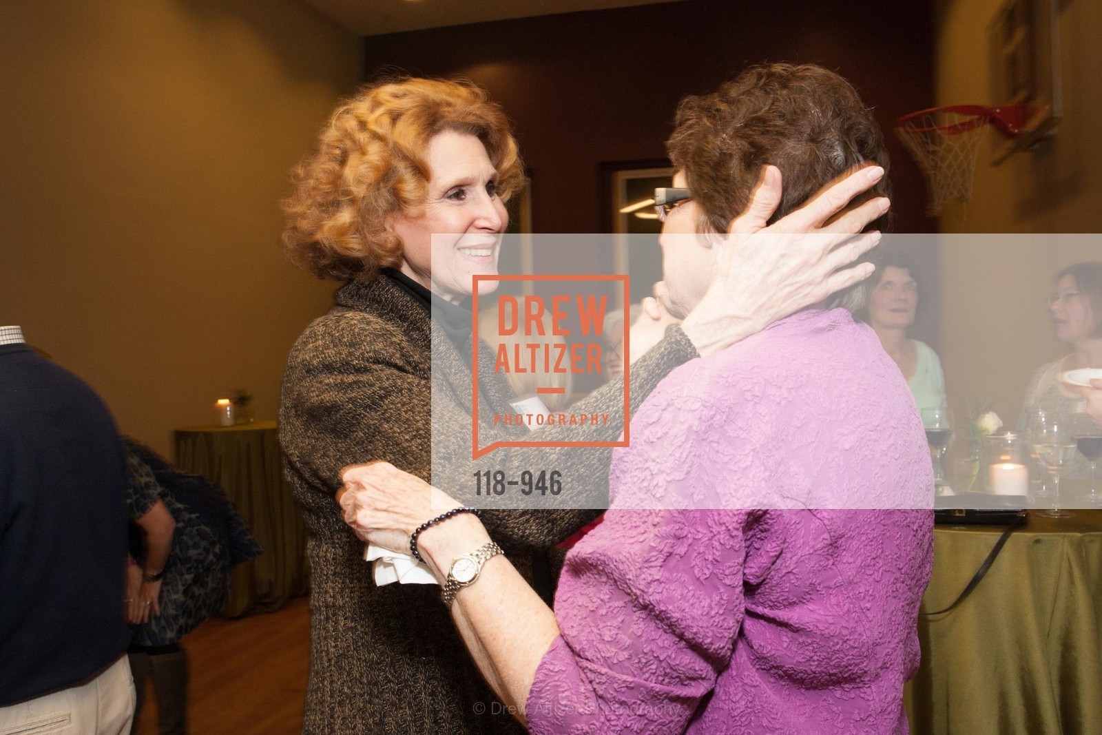 Katie Banks, Carmela Biggs, RAPHAEL HOUSE Honors Father David and Elaine Lowell, US, January 24th, 2015, Photo #118-946 Katie Banks, Carmela Biggs, Photo #118-946