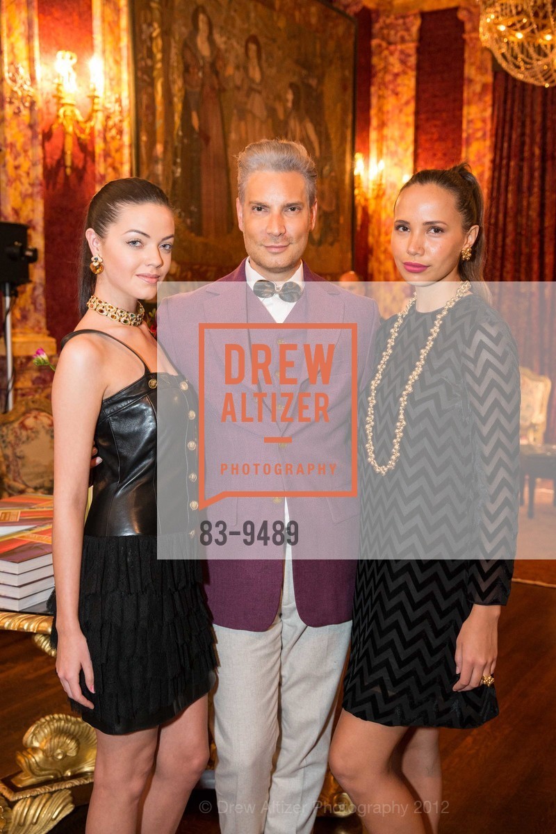 Sarah Cantergiani, Cameron Silver, Barbara Woortmann, Marina B & Vanessa Getty celebrate Cameron Silver’s Book ”DECADES: A Century of Fashion”, US, November 29th, 2012, Photo #83-9489 Sarah Cantergiani, Cameron Silver, Barbara Woortmann, Photo #83-9489