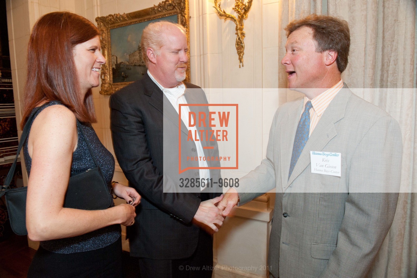 Jennifer Deming, Sean Deming, Kris Van Giesen, Cocktail Reception at HANNA BOY'S CENTER, US, November 2nd, 2011, Photo #3285611-9608 Jennifer Deming, Sean Deming, Kris Van Giesen, Photo #3285611-9608