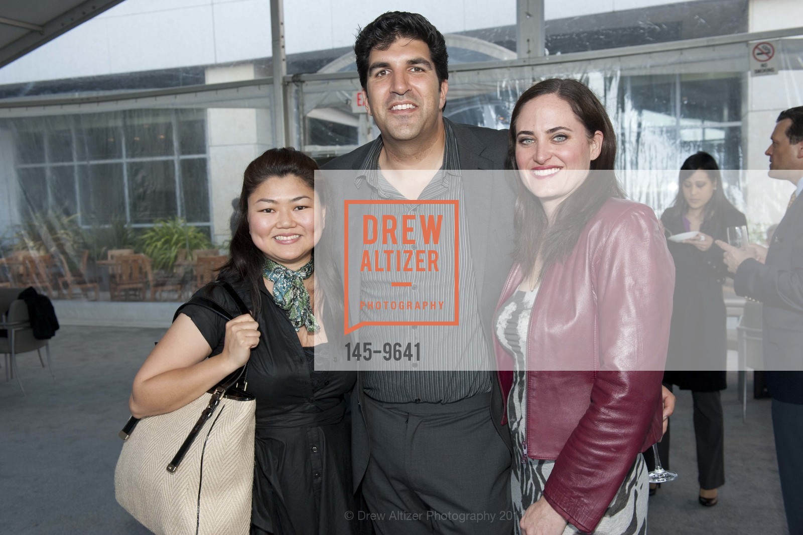 Irene Tieh, Victor Thomas, Kelly Krueger, BRAVO! Club's Sneak Peek with General Director DAVID GOCKLEY and the ADLER FELLOWS, US, May 20th, 2011, Photo #145-9641 Irene Tieh, Victor Thomas, Kelly Krueger, Photo #145-9641