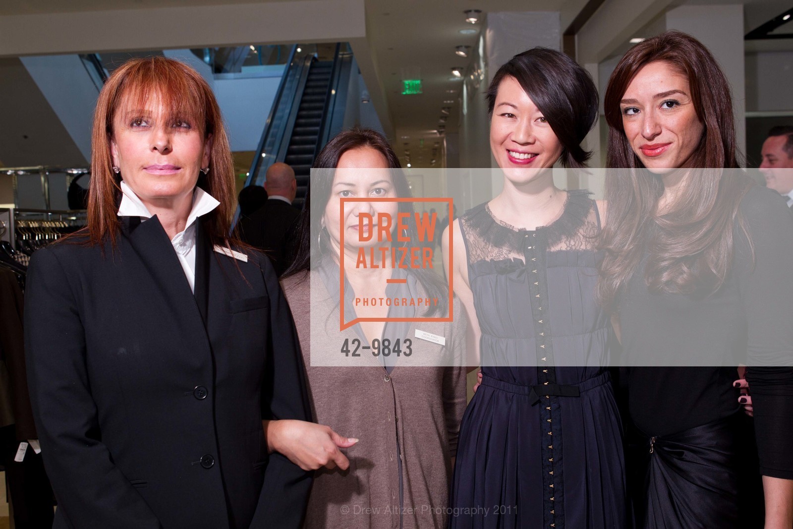 Hasmik Nazari, Beth Ryan, Daisy Yu, Somayeh Meseahi, Neiman Marcus Hosts Peter Copping of Nina Ricci, US, October 27th, 2011, Photo #42-9843 Hasmik Nazari, Beth Ryan, Daisy Yu, Somayeh Meseahi, Photo #42-9843