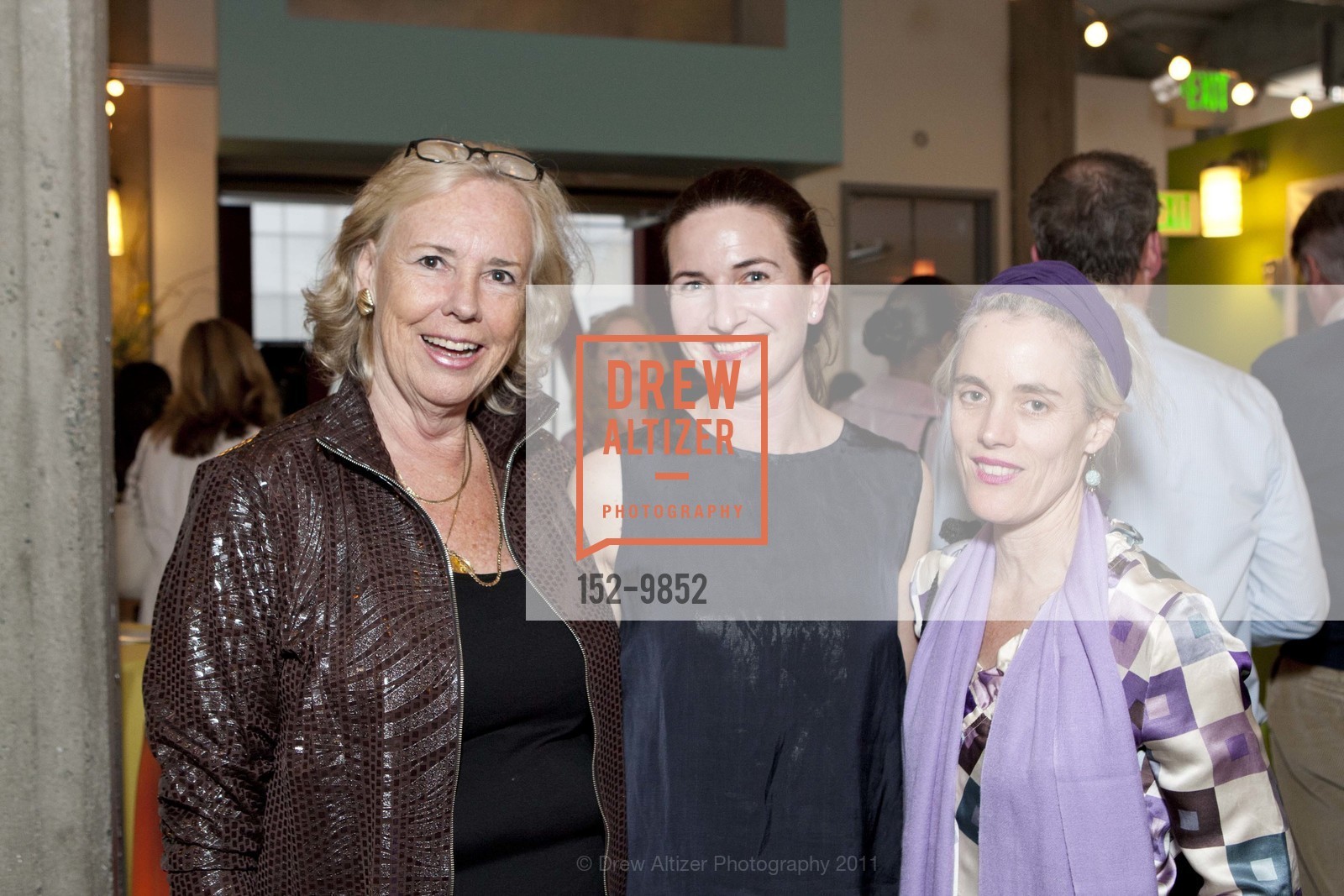 Helen Hughes, Emily O'Keeffe, Kyra Baele, HOMELESS PRENATAL Presents its 18th Annual "Our House" Honoring the OLD NAVY DESIGN TEAM, US, May 22nd, 2011, Photo #152-9852 Helen Hughes, Emily O'Keeffe, Kyra Baele, Photo #152-9852