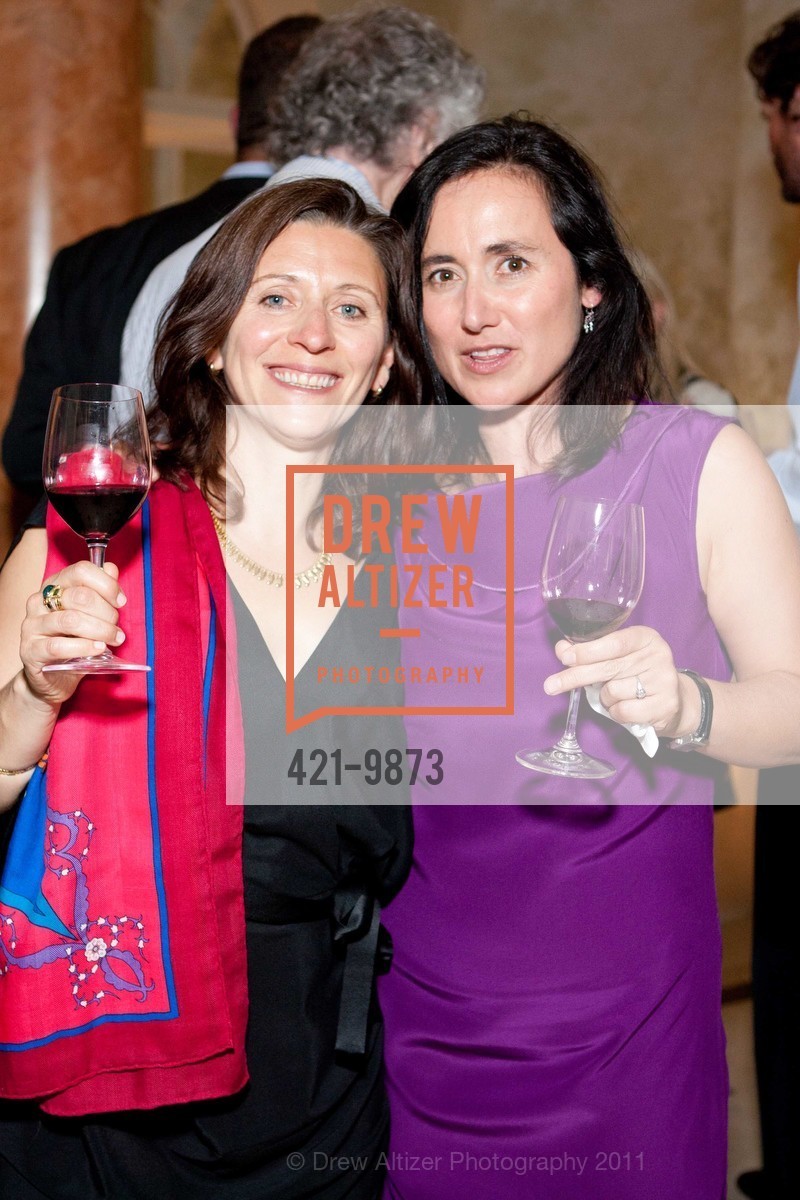 Thorina Rose, Laura Catena, GORDON AND ANN GETTY Host Argentina Winemaker NICOLAS CATENA and Vino Argentino Book Party, US, May 24th, 2011, Photo #421-9873 Thorina Rose, Laura Catena, Photo #421-9873