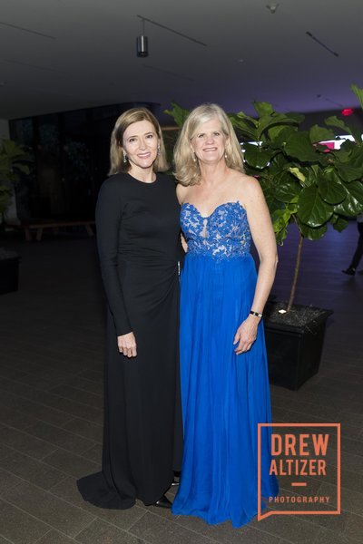 Lauren Hill, Meg Ruxtom
