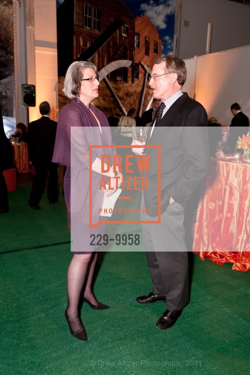 Elizabeth Goldstein, Bill Doolittle, Elizabeth Rintoul, Steve Farneth, CALIFORNIA STATE PARKS FOUNDATION Celebrates Golden Poppy Gala 2010: "An Evening in the State Parks", US, January 23rd, 2011, Photo #229-9958 Elizabeth Goldstein, Bill Doolittle, Elizabeth Rintoul, Steve Farneth, Photo #229-9958
