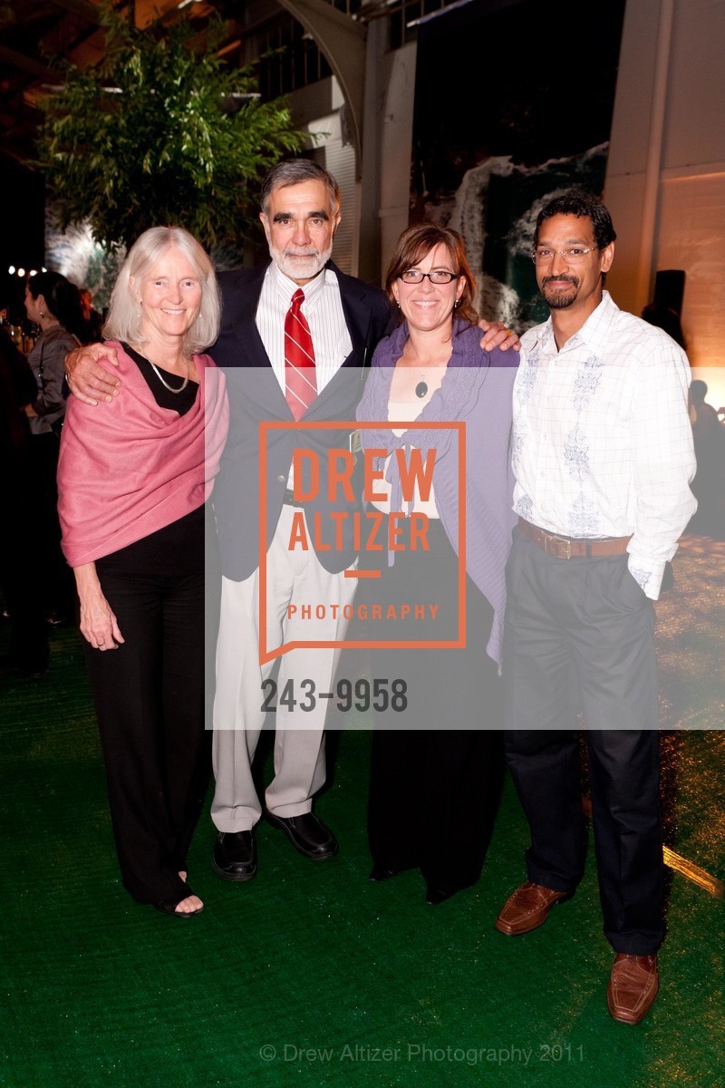 Peggy Karp, John Leshy, Betsy Lake, Photo #243-9958