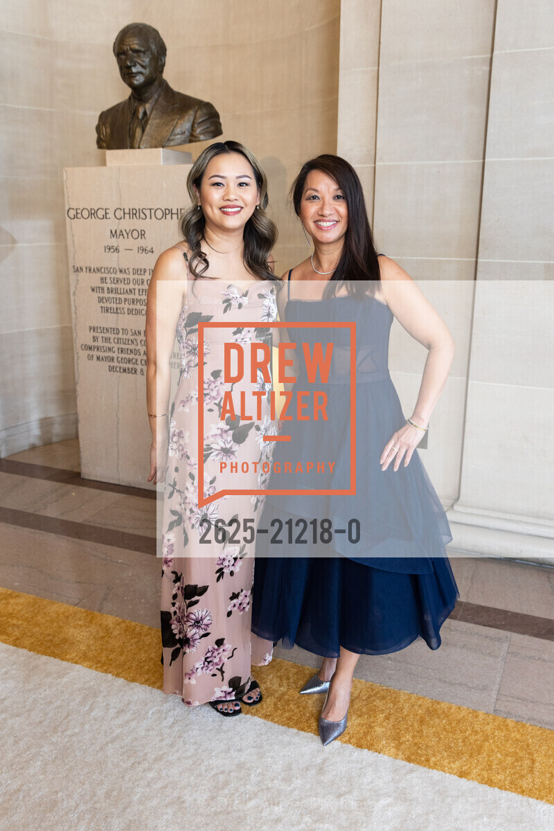 Dawn Bui, Kieu Tran, CommonSpirit's Humankindness Gala 2023, San Francisco. San Francisco, Photo #2625-21218-0 Dawn Bui, Kieu Tran, Photo #2625-21218-0