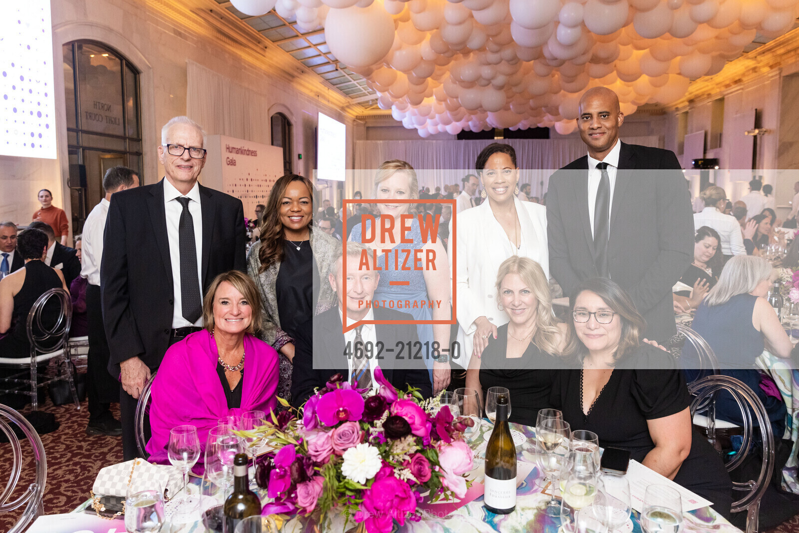 Karen McConnell, Dr. Alisahah Jackson, Corey Jackson, CommonSpirit's Humankindness Gala 2023, San Francisco. San Francisco, Photo #4692-21218-0 Karen McConnell, Dr. Alisahah Jackson, Corey Jackson, Photo #4692-21218-0