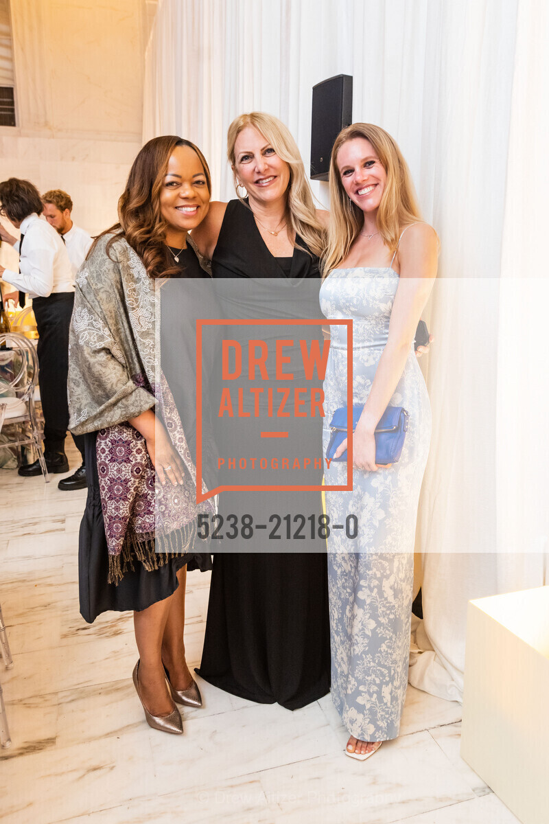 Gabrielle, Erin Erickson, Claire Wiebe, CommonSpirit's Humankindness Gala 2023, San Francisco. San Francisco, Photo #5238-21218-0 Gabrielle, Erin Erickson, Claire Wiebe, Photo #5238-21218-0
