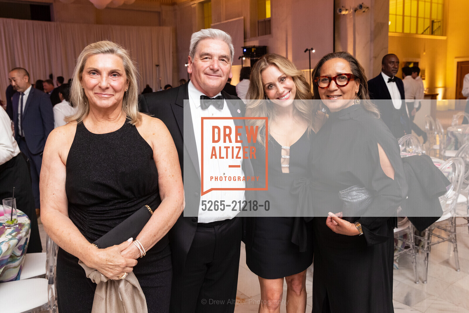 Debbie Melfi, Mitch Melfi, Myra Ruttenberg, Monetta White, CommonSpirit's Humankindness Gala 2023, San Francisco. San Francisco, Photo #5265-21218-0 Debbie Melfi, Mitch Melfi, Myra Ruttenberg, Monetta White, Photo #5265-21218-0