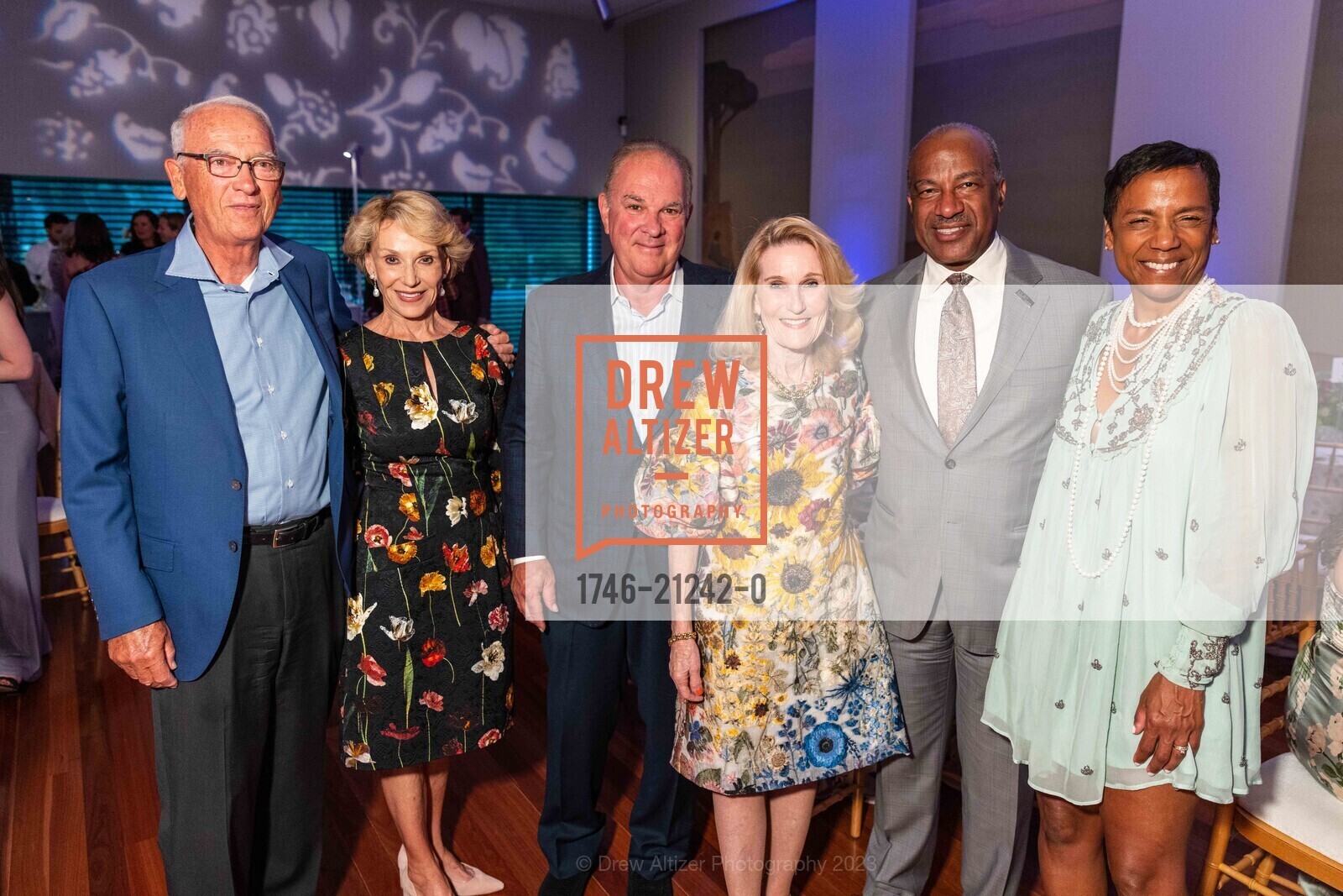 Gerry Parker, Carol Parker, Dennis Calas, Lorna Meyer Calas, Gary May, LeShelle May, Bouquets to Art Opening Night 2023, de Young Museum @ 50 Hagiwara Tea Garden Dr, SF, CA 94118 US. de Young Museum @ 50 Hagiwara Tea Garden Dr, SF, CA 94118 US, June 5th, 2023, Photo #1746-21242-0 Gerry Parker, Carol Parker, Dennis Calas, Lorna Meyer Calas, Gary May, LeShelle May, Photo #1746-21242-0
