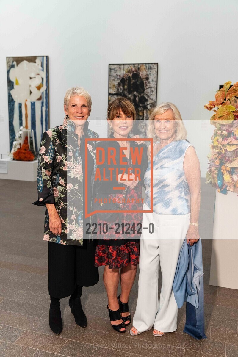 Lynn Olson, Azita Mujica, Gwen Price, Bouquets to Art Opening Night 2023, de Young Museum @ 50 Hagiwara Tea Garden Dr, SF, CA 94118 US. de Young Museum @ 50 Hagiwara Tea Garden Dr, SF, CA 94118 US, June 5th, 2023, Photo #2210-21242-0 Lynn Olson, Azita Mujica, Gwen Price, Photo #2210-21242-0