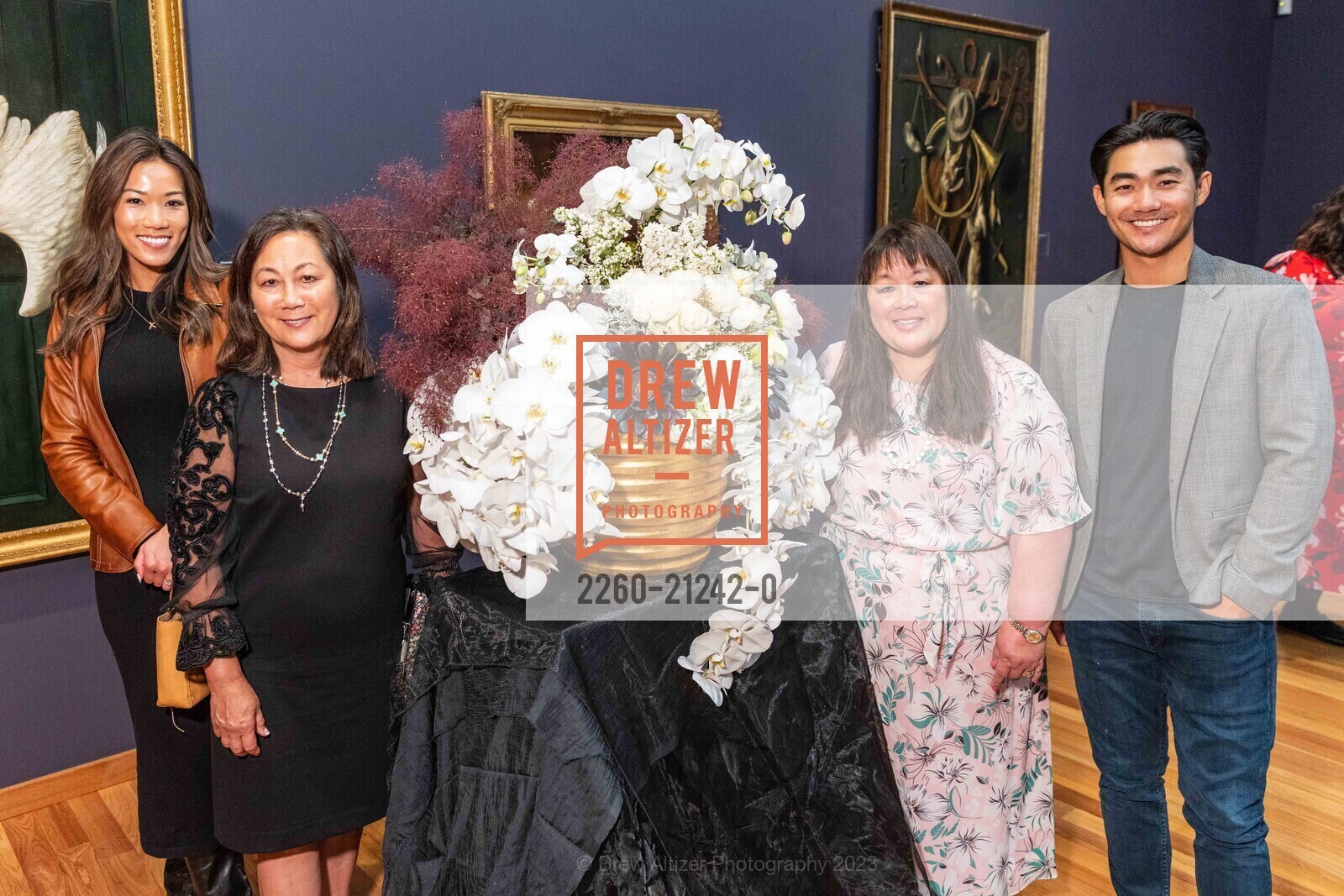 Jacqueline Au, Valerie Lee, Robin Lee, Robby Yao, Bouquets to Art Opening Night 2023, de Young Museum @ 50 Hagiwara Tea Garden Dr, SF, CA 94118 US. de Young Museum @ 50 Hagiwara Tea Garden Dr, SF, CA 94118 US, June 5th, 2023, Photo #2260-21242-0 Jacqueline Au, Valerie Lee, Robin Lee, Robby Yao, Photo #2260-21242-0