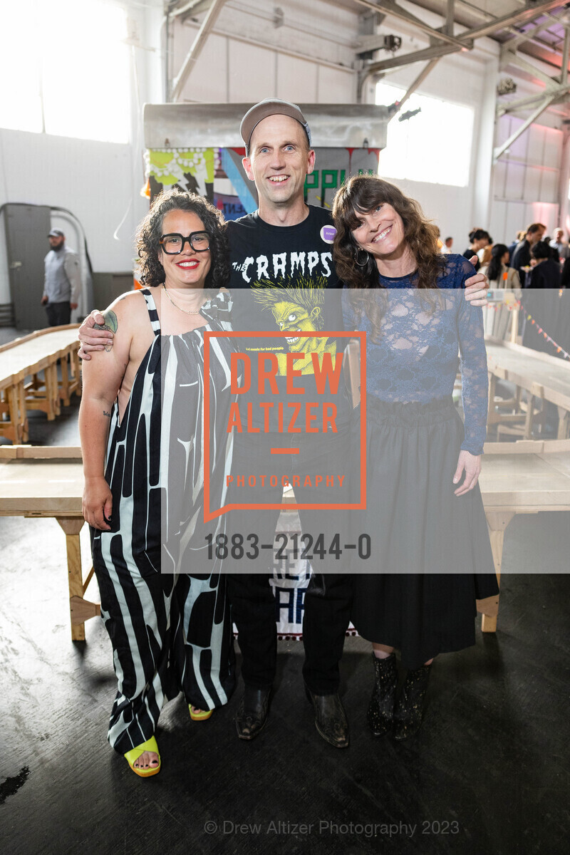Kija Lucas, Josh Short, Lisa Ellsworth, Headlands Center for the Arts' 16th Annual Benefit Art Auction 2023, Festival Pavilion @ 38 Fort Mason, SF, CA 94123 US. Festival Pavilion @ 38 Fort Mason, SF, CA 94123 US, June 6th, 2023, Photo #1883-21244-0 Kija Lucas, Josh Short, Lisa Ellsworth, Photo #1883-21244-0