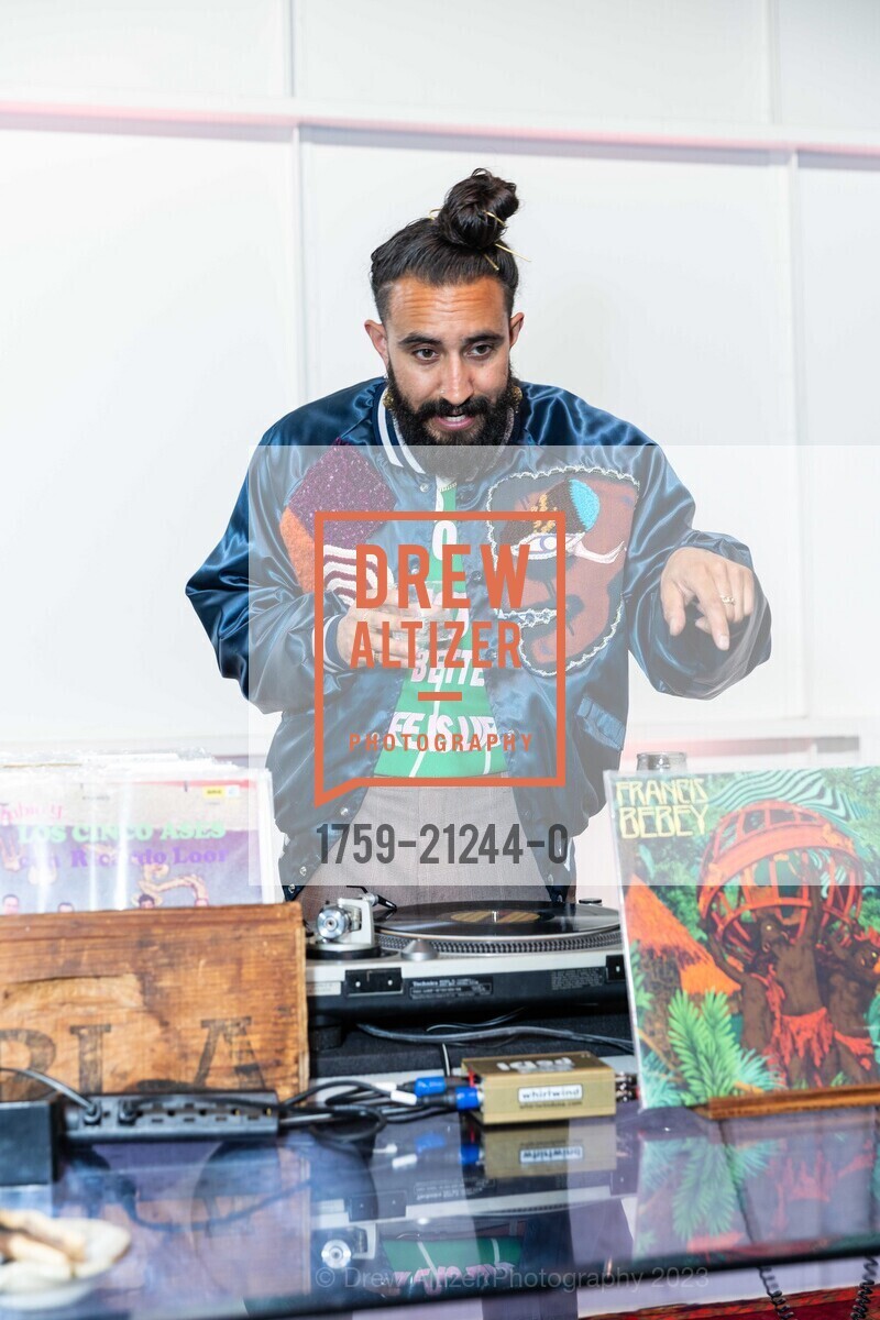 Emu Singh, Headlands Center for the Arts' 16th Annual Benefit Art Auction 2023, Festival Pavilion @ 38 Fort Mason, SF, CA 94123 US. Festival Pavilion @ 38 Fort Mason, SF, CA 94123 US, June 6th, 2023, Photo #1759-21244-0 Emu Singh, Photo #1759-21244-0