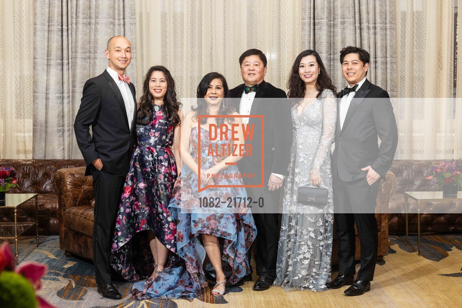 SAN FRANCISCO, CA - May 10 - Alex Quan, Marissa Seto, Sharon Seto, David Seto, Helen Cheung And Steve Seto Attend Dress For Success Gala 2024 On May 10th 2024 At Palace Hotel, A Luxury Collection Hotel In San Francisco, CA (Photo - Natalie Shrik For Drew Altizer Photography), Dress For Success Gala 2024, Palace Hotel, a Luxury Collection Hotel. 2 New Montgomery St, SF, CA 94105 US, May 10th, 2024, Photo #1082-21712-0 SAN FRANCISCO, CA - May 10 - Alex Quan, Marissa Seto, Sharon Seto, David Seto, Helen Cheung And Steve Seto Attend Dress For Success Gala 2024 On May 10th 2024 At Palace Hotel, A Luxury Collection Hotel In San Francisco, CA (Photo - Natalie Shrik For Drew Altizer Photography), Photo #1082-21712-0